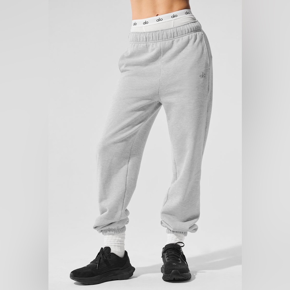 Alo Yoga Core Athletic Heather Gray Accolade Sweatpant